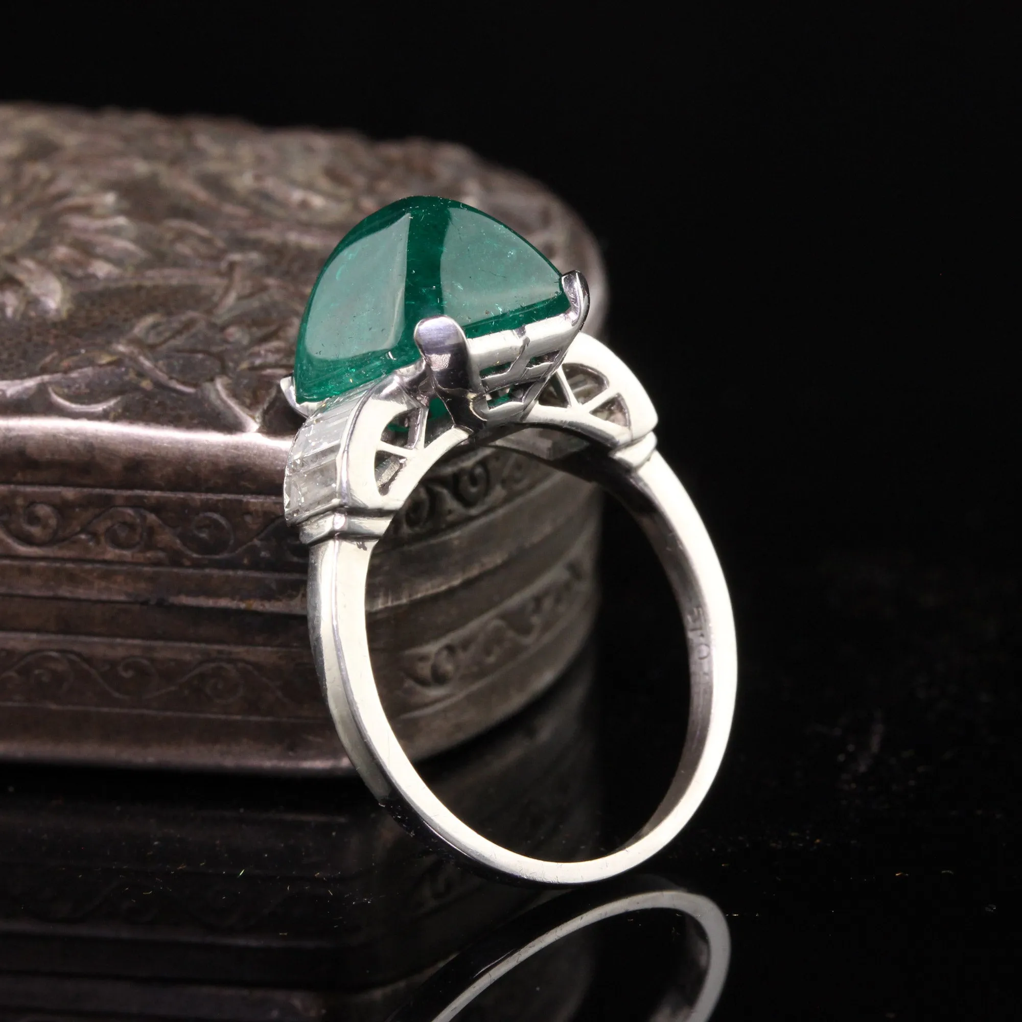 Antique Art Deco Platinum Sugarloaf Emerald and Baguette Diamond Ring - GIA