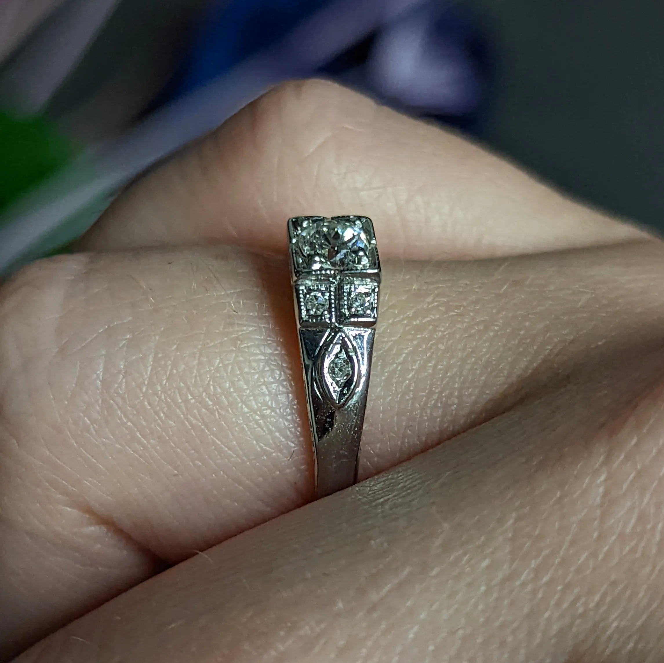 Art Deco 0.37 CTW Diamond 18 Karat White Gold Engagement Ring