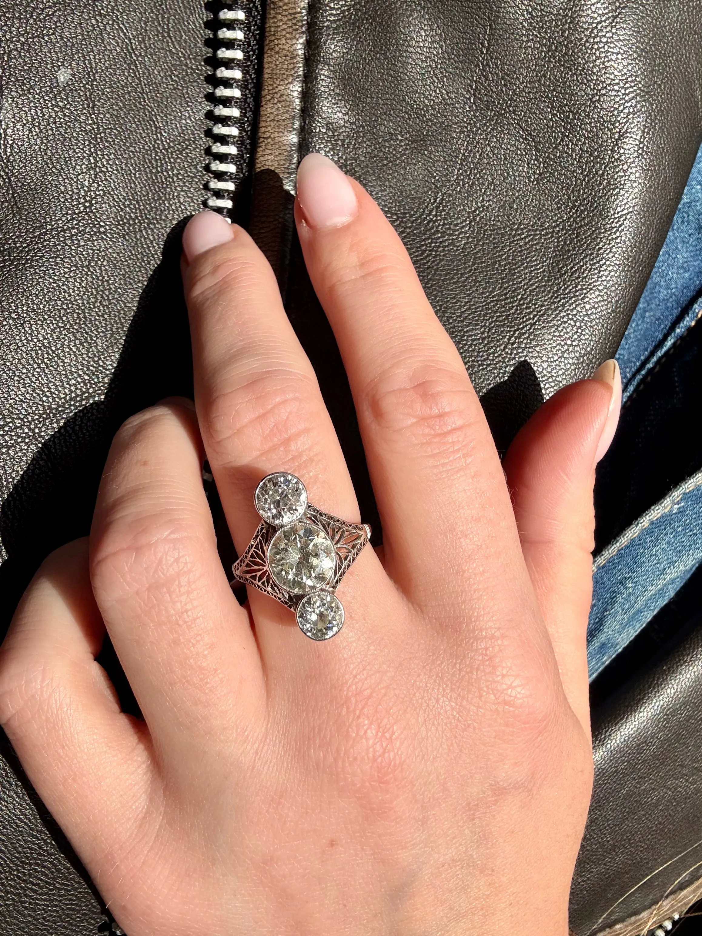 Art Deco 2.25ct Center Diamond Ring, Platinum