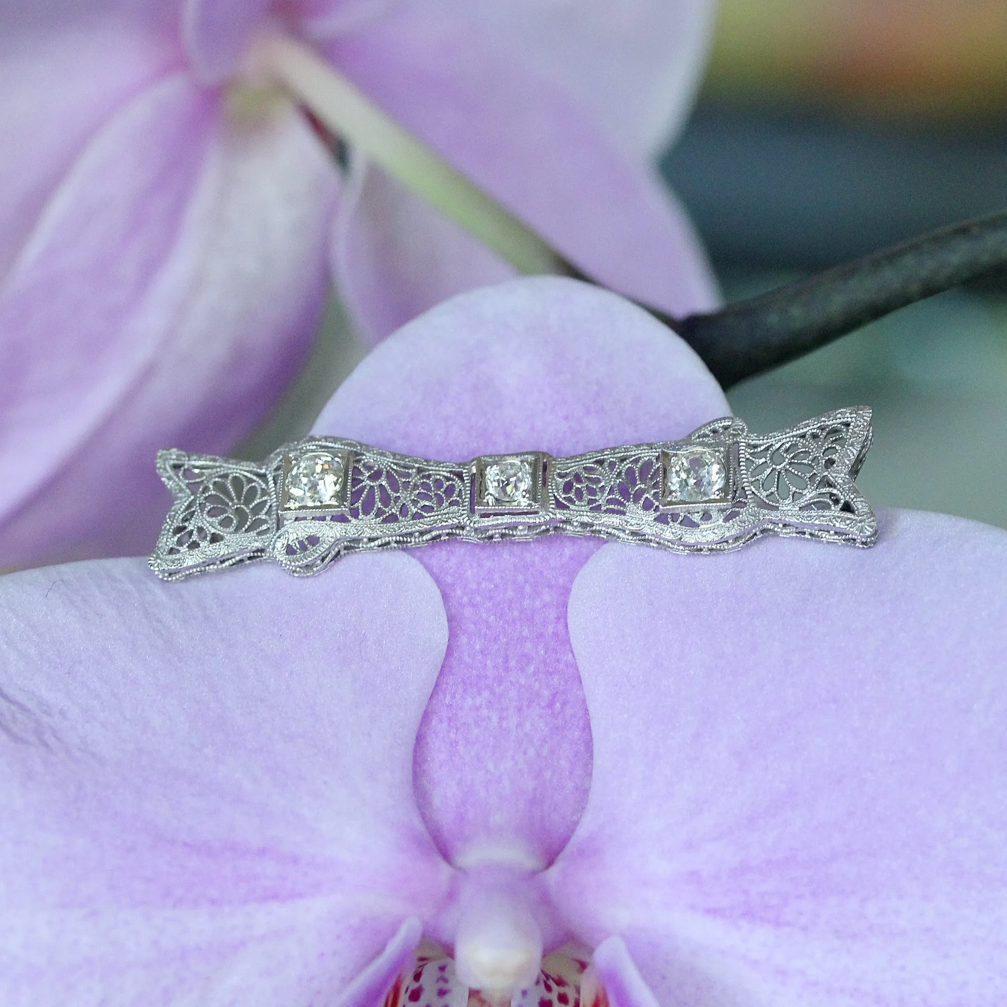 Art Deco Filigree Diamond Bow Pin, Platinum