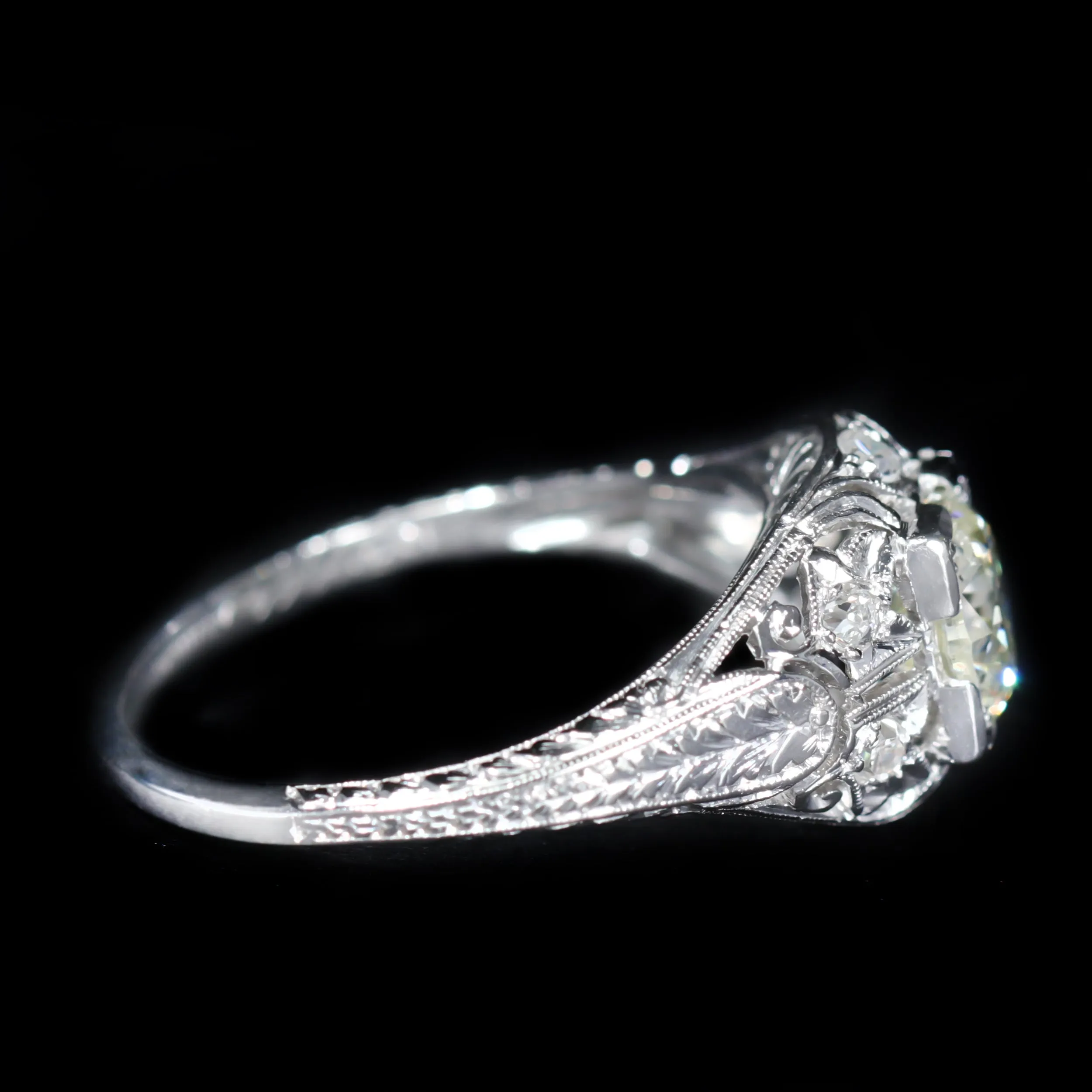 Art Deco GIA 1.00 Carat Round Brilliant Cut Diamond Engagement Ring