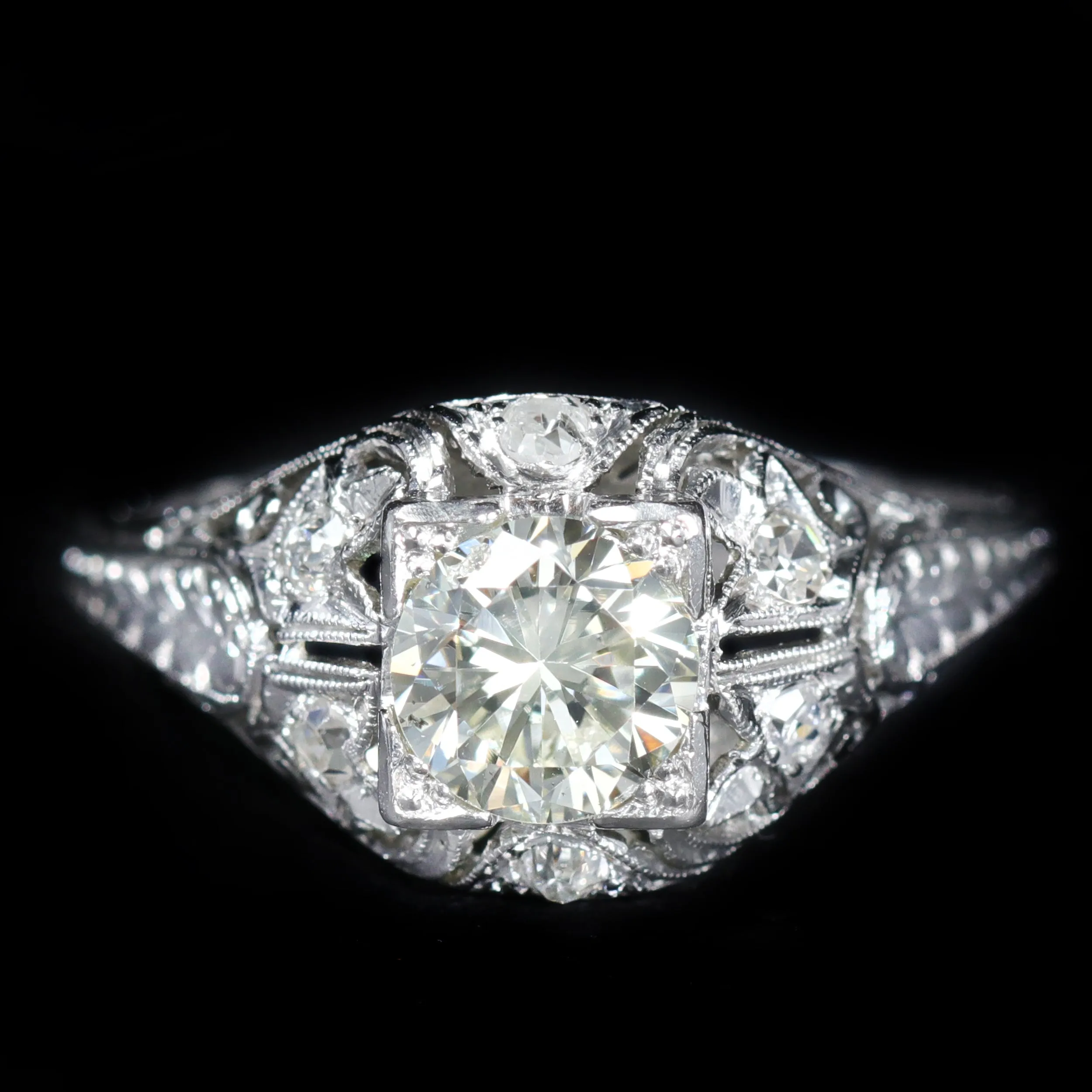 Art Deco GIA 1.00 Carat Round Brilliant Cut Diamond Engagement Ring