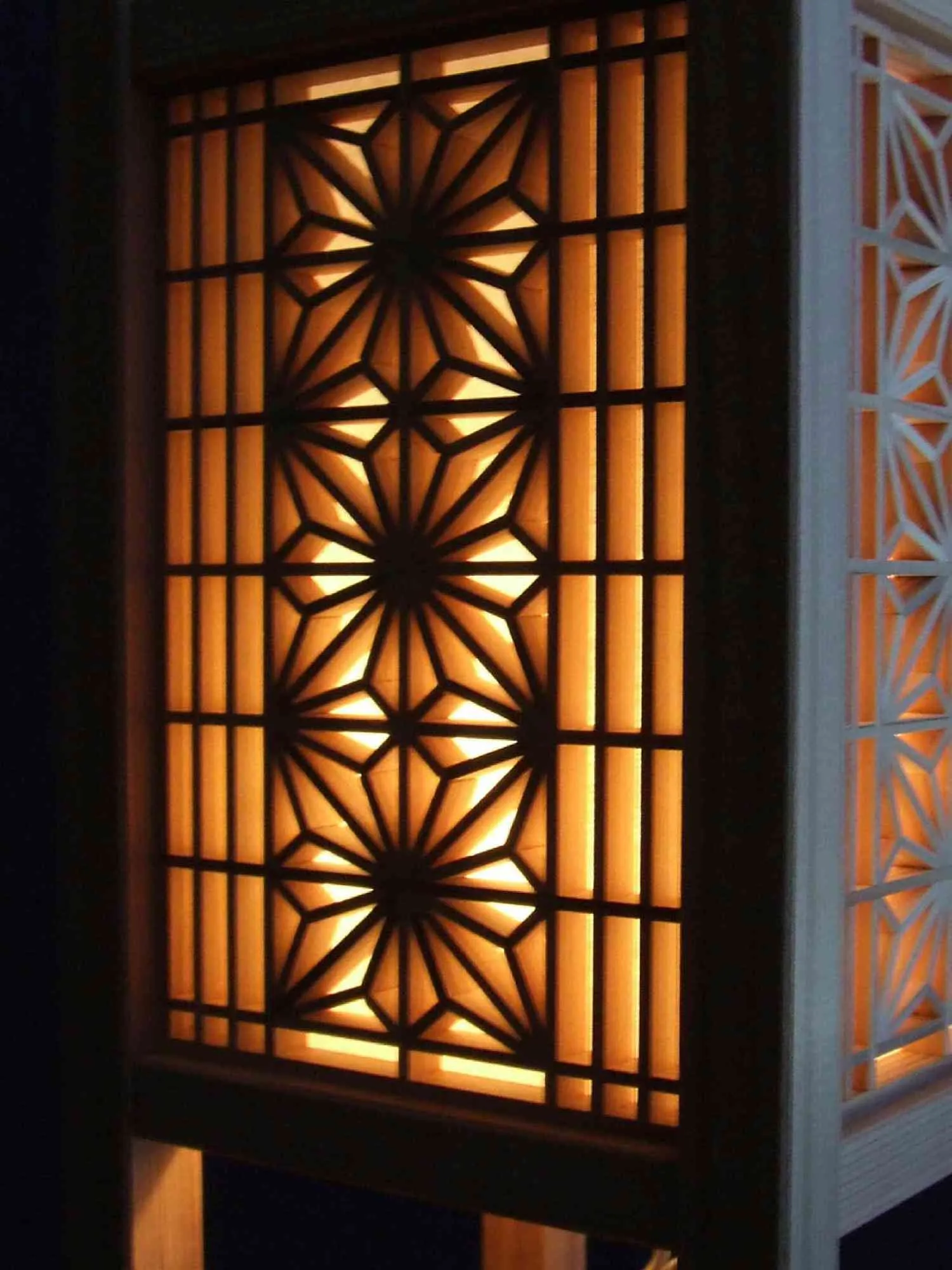 Edo Kumiko lamp - Hemp leaf pattern - Japanese cedar