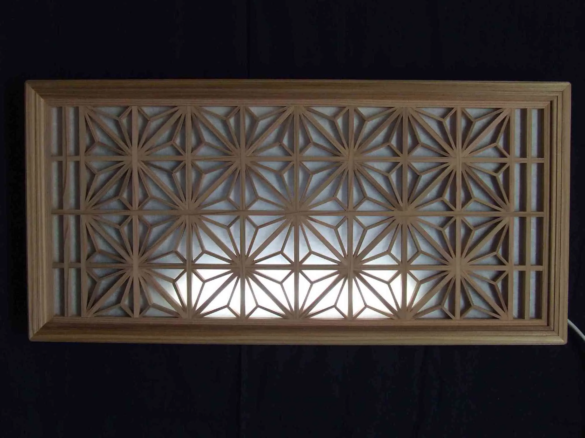 Edo Kumiko wall lamp - Hemp leaf pattern - Japanese cedar