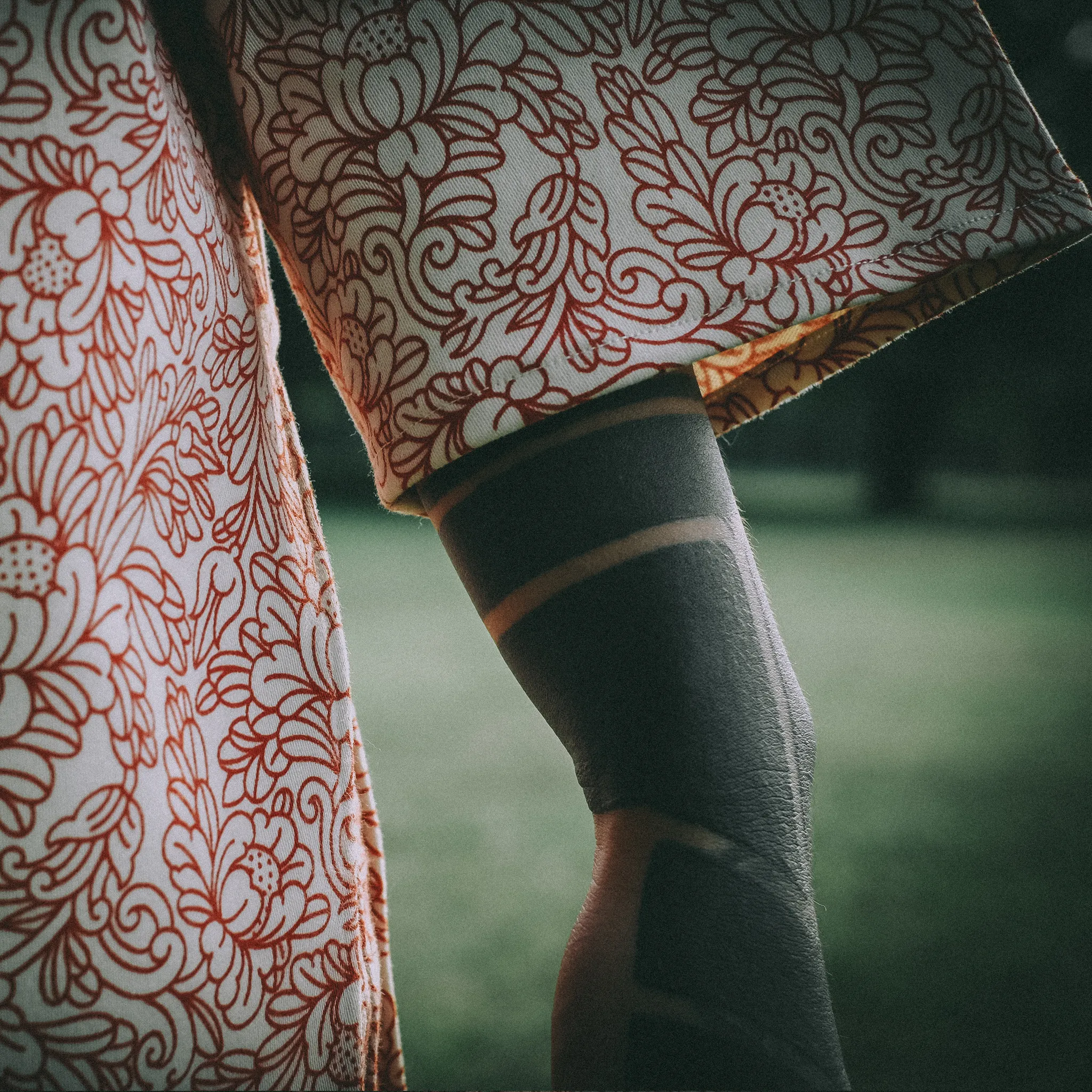 GUY LE TATOOER X LOCO MOSQUITO "THE NEW SUN" WOMENS SHORT KIMONO