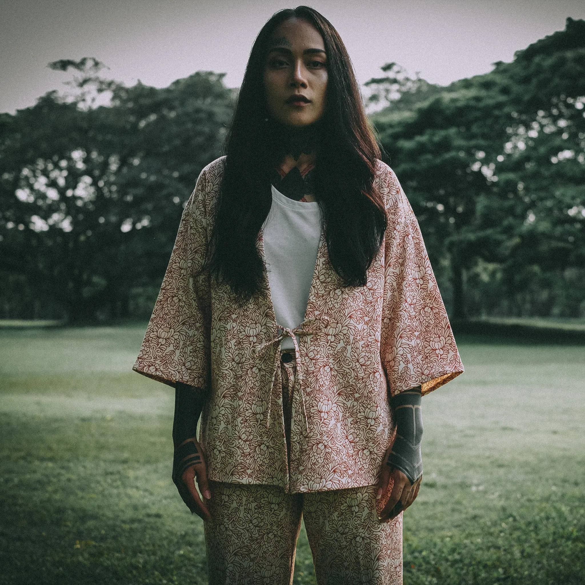 GUY LE TATOOER X LOCO MOSQUITO "THE NEW SUN" WOMENS SHORT KIMONO
