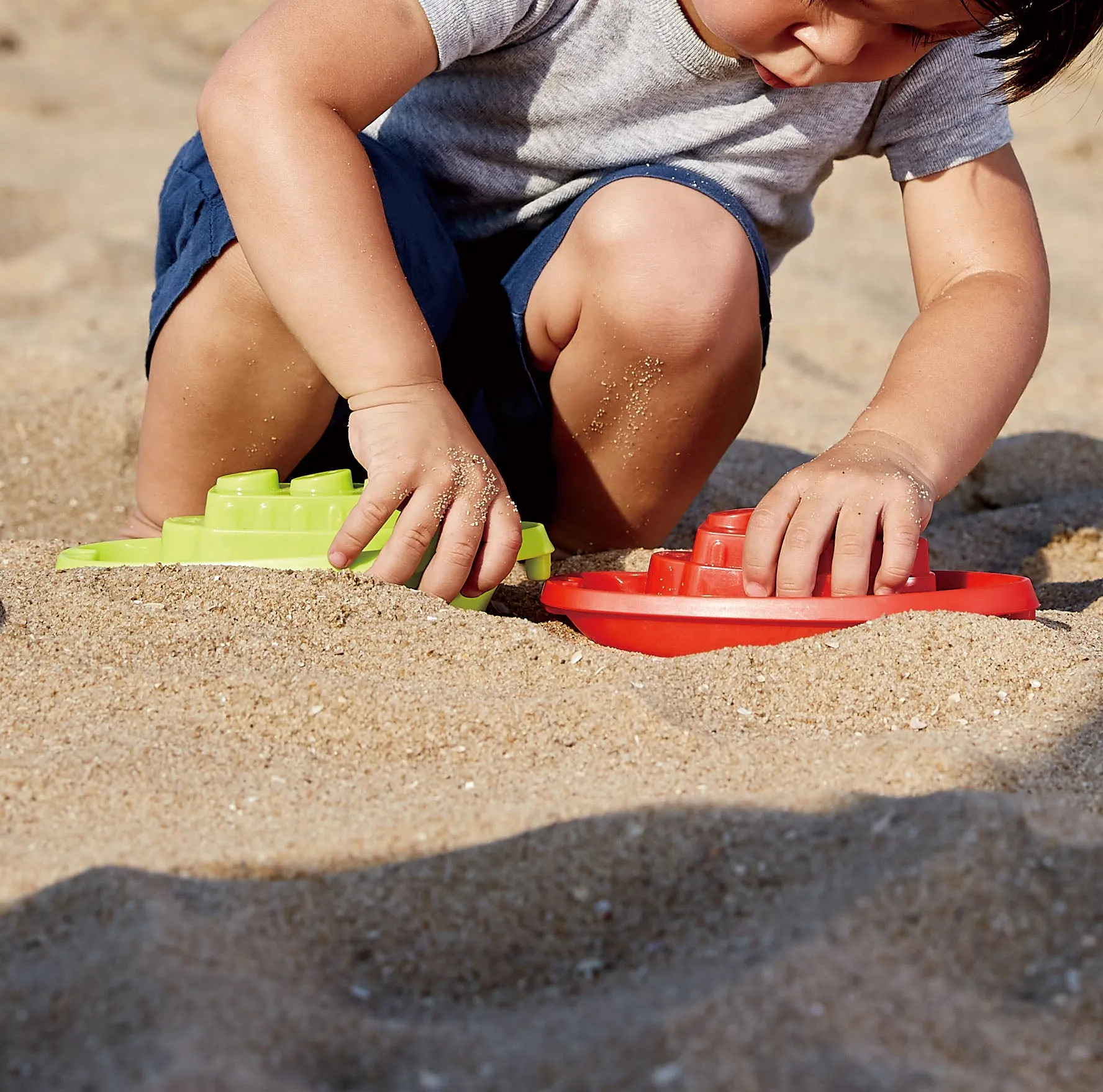 Hape Beach and Bath Boats