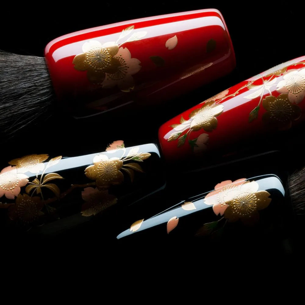 Houkodou Wajima Lacquer Makie Powder Brush, Full Sakura Design (Limited Release)