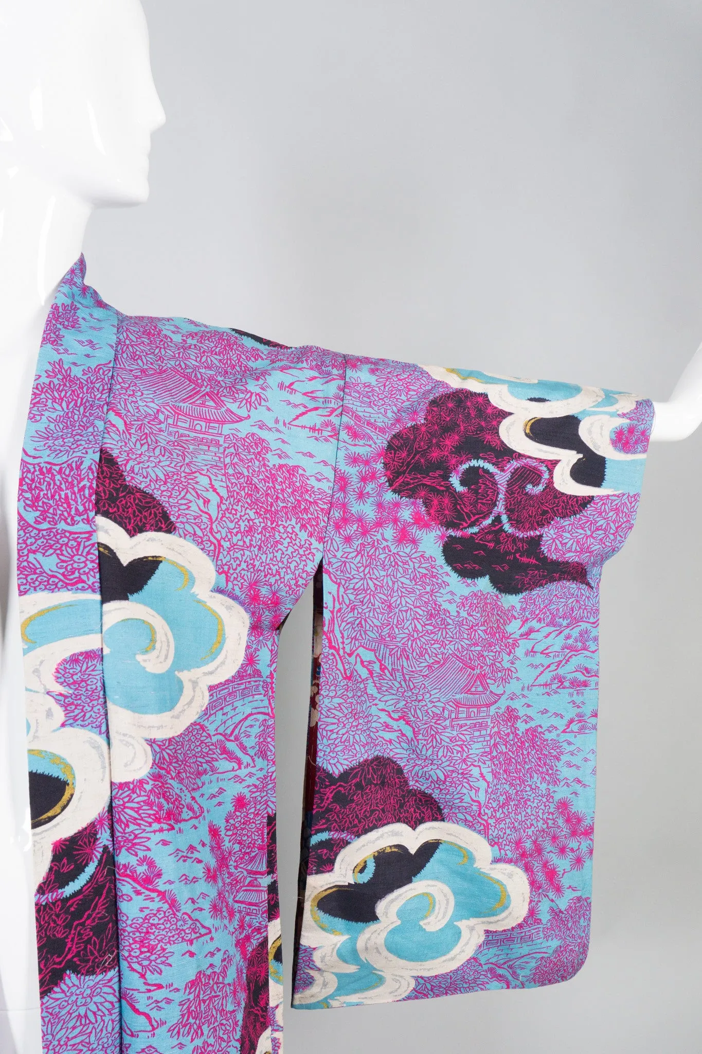 Japanese Cloud Village Kimono