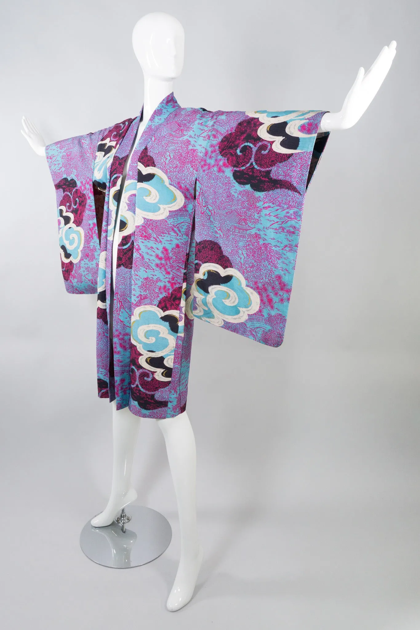 Japanese Cloud Village Kimono