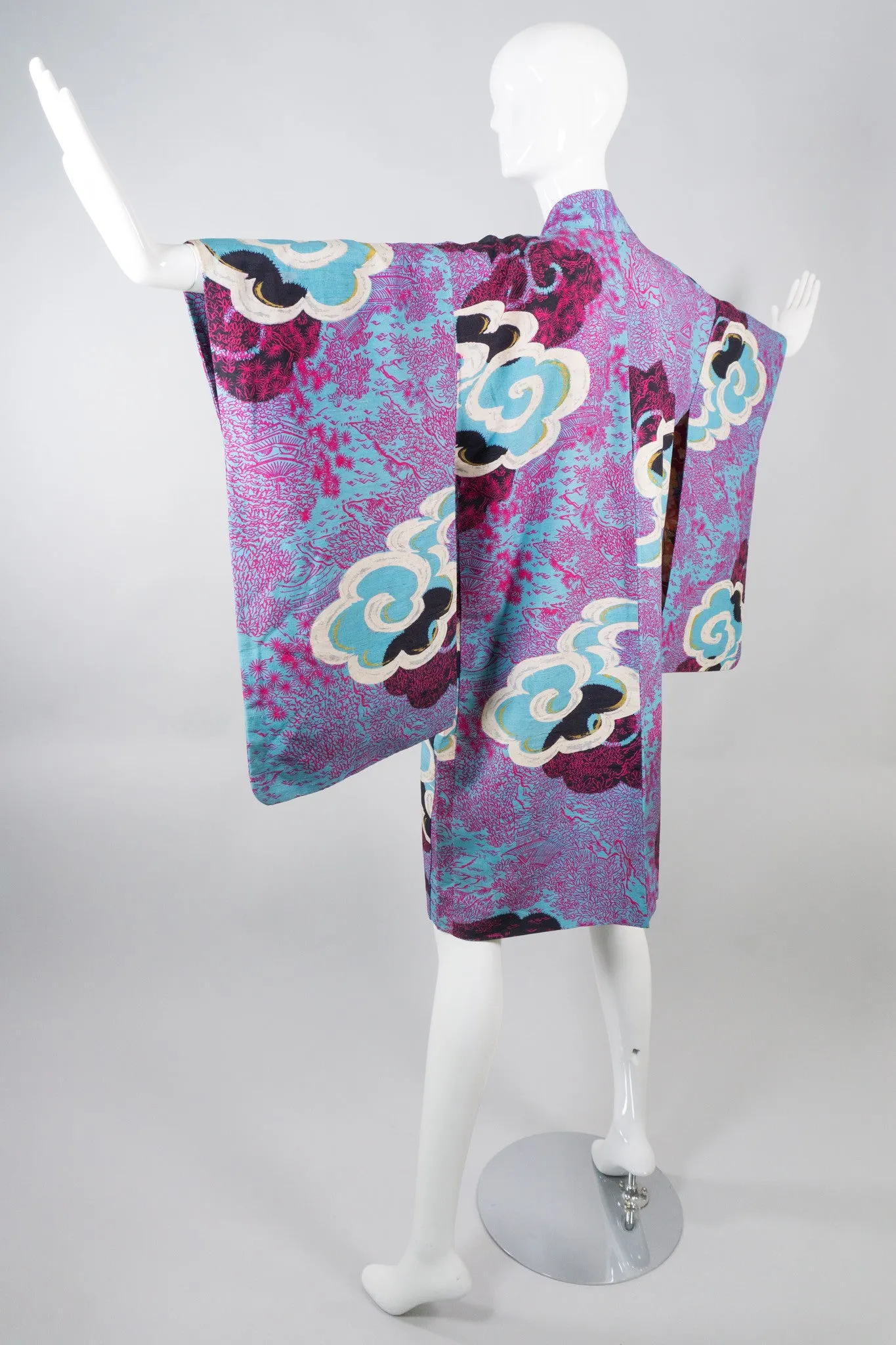 Japanese Cloud Village Kimono
