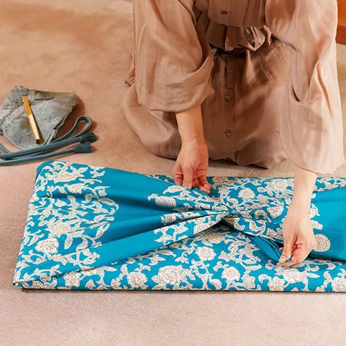 Kimono tsutsumi - Kacho sarasa  Blue green　花鳥更紗 アオミドリ (Japanese Wrapping Cloth)  145 x 145 cm
