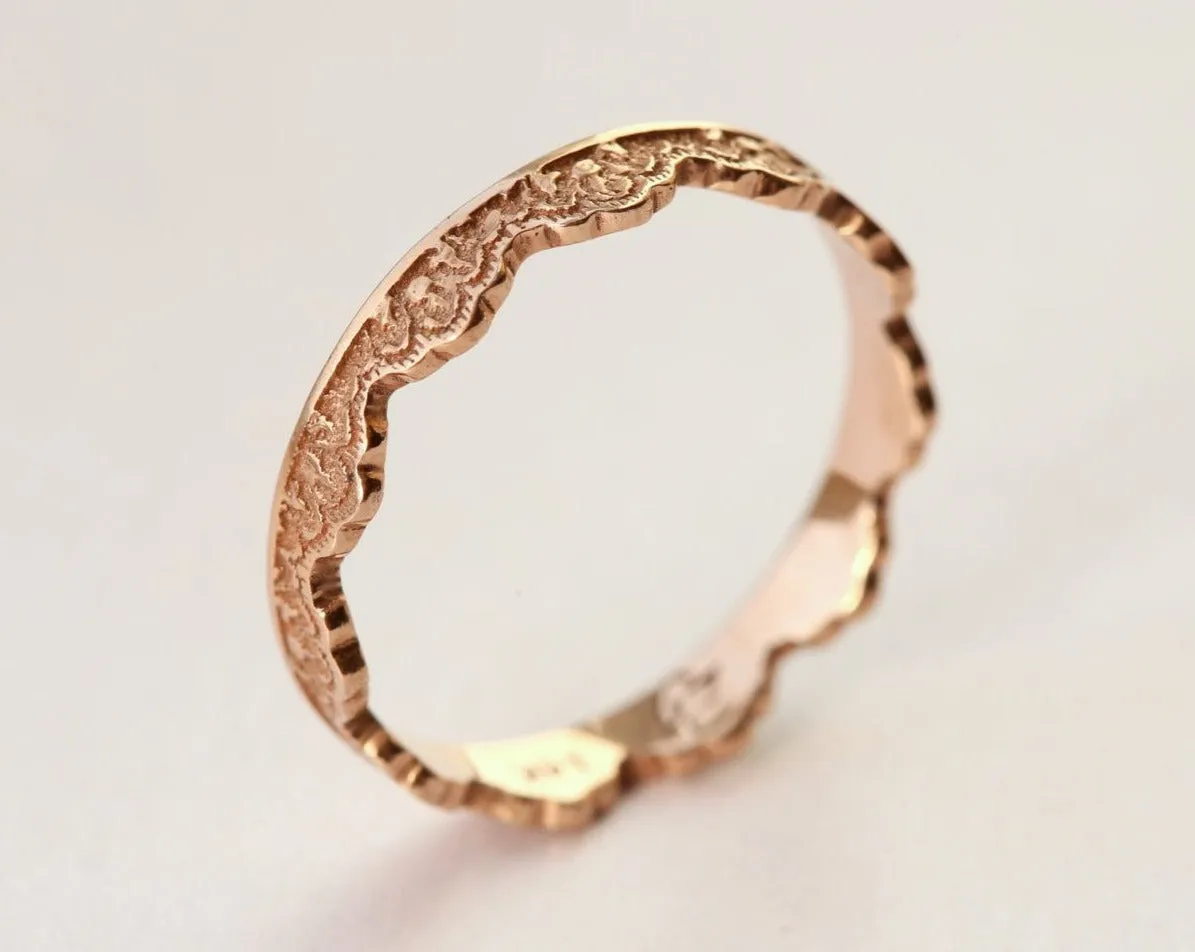Maeve Lace Crown Wedding Ring