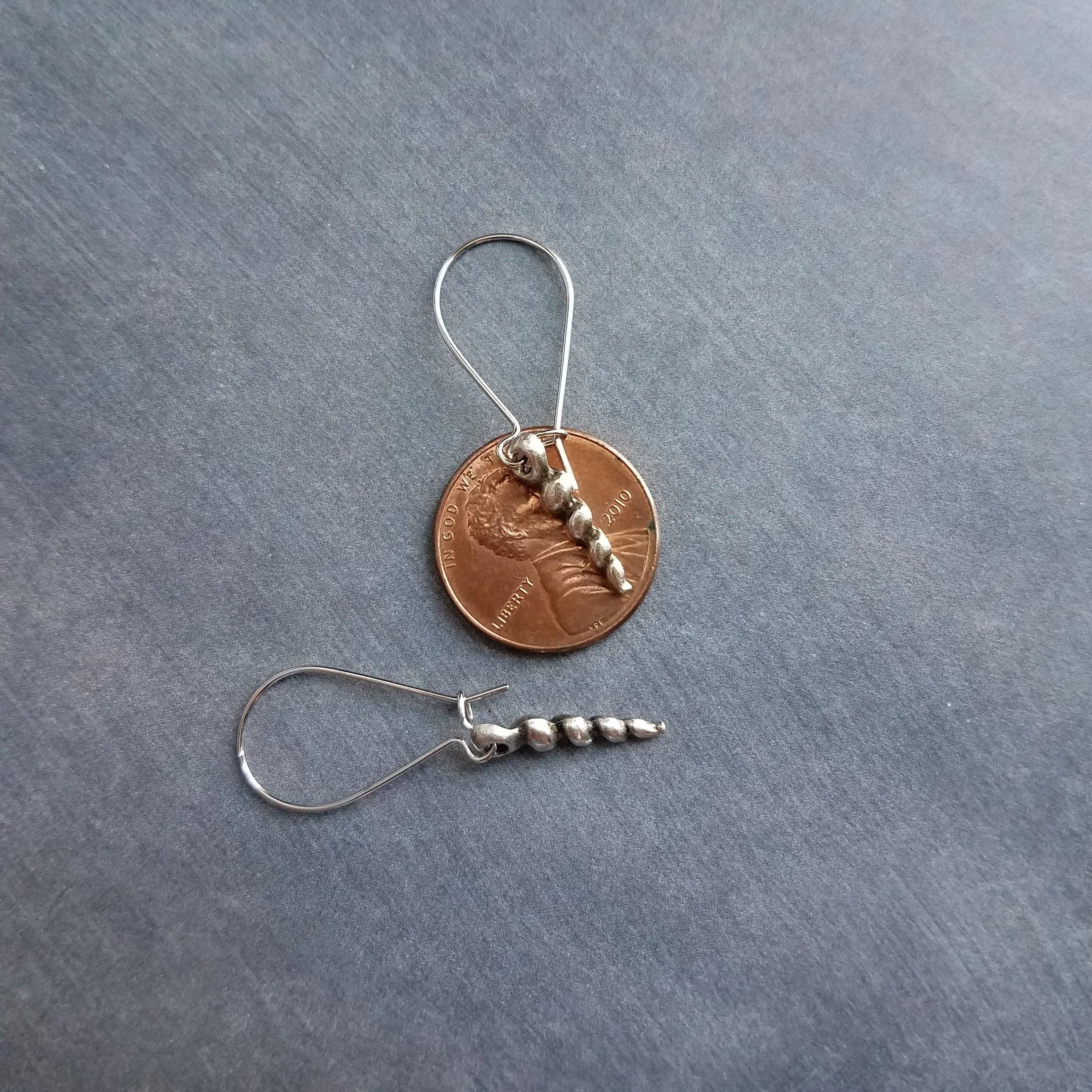 Silver Seashell Earrings, little shell earring, small seashell earring, antique silver seashell, vacation earring, beach earring, souvenir
