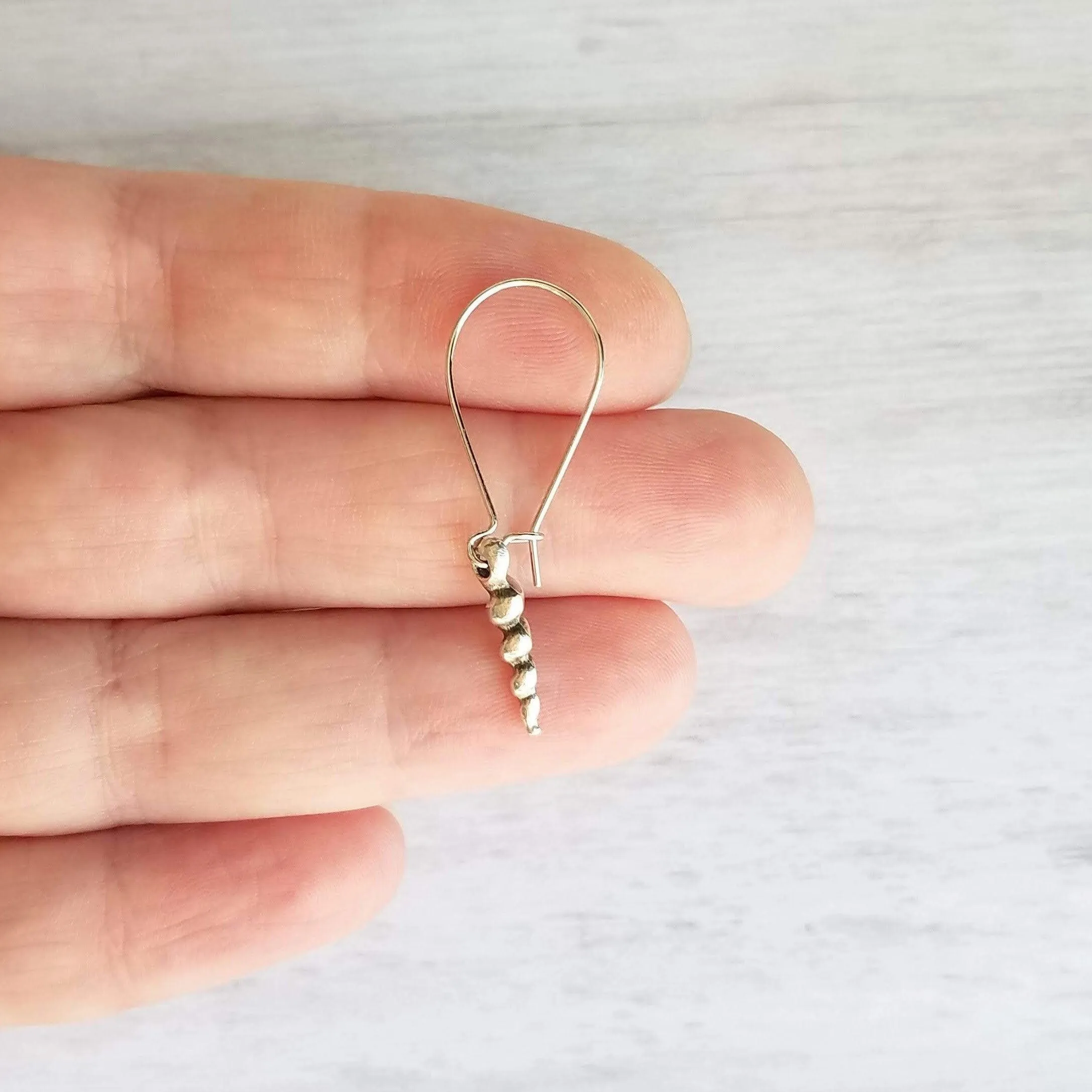 Silver Seashell Earrings, little shell earring, small seashell earring, antique silver seashell, vacation earring, beach earring, souvenir