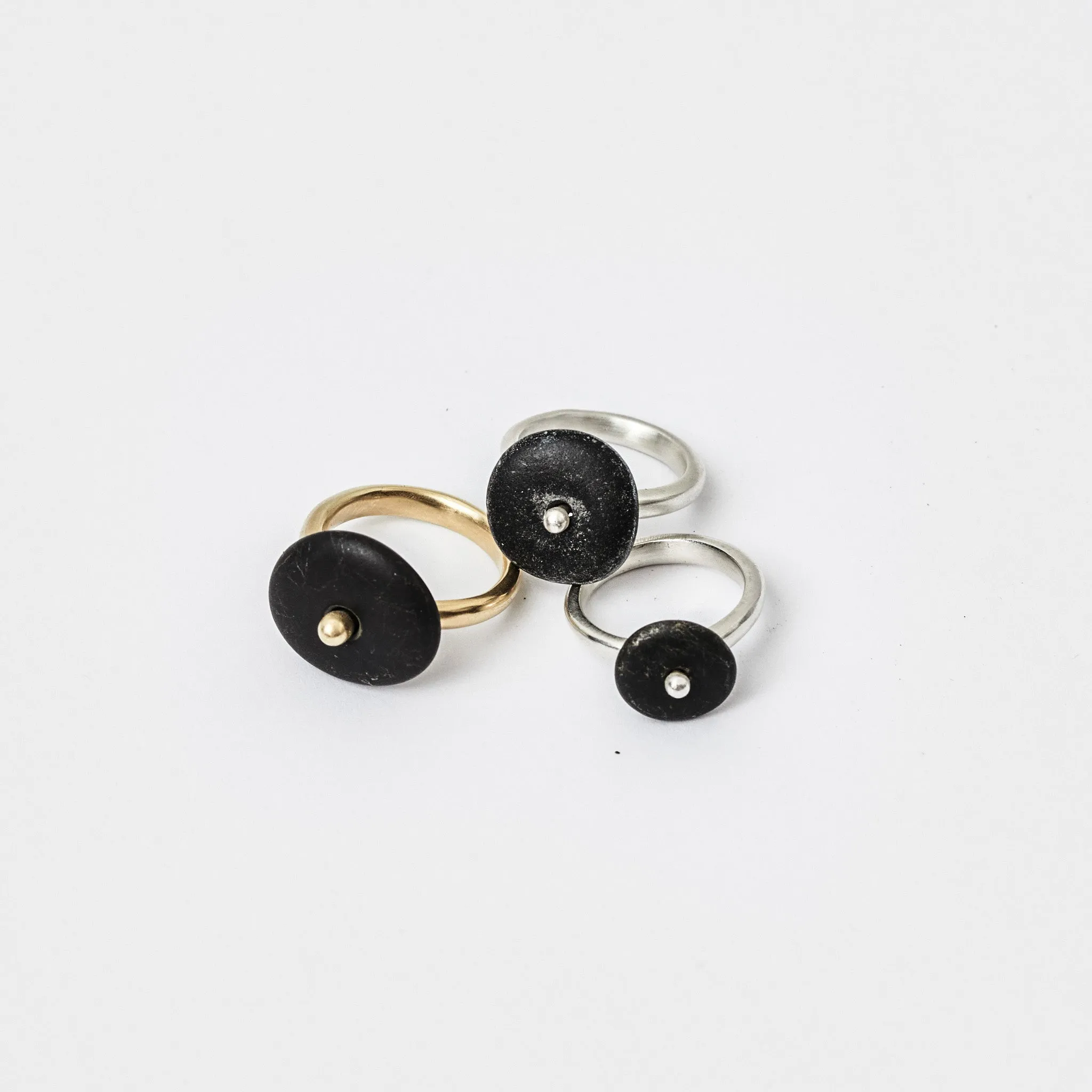 Spinner Beach Stone Ring, 19k Gold