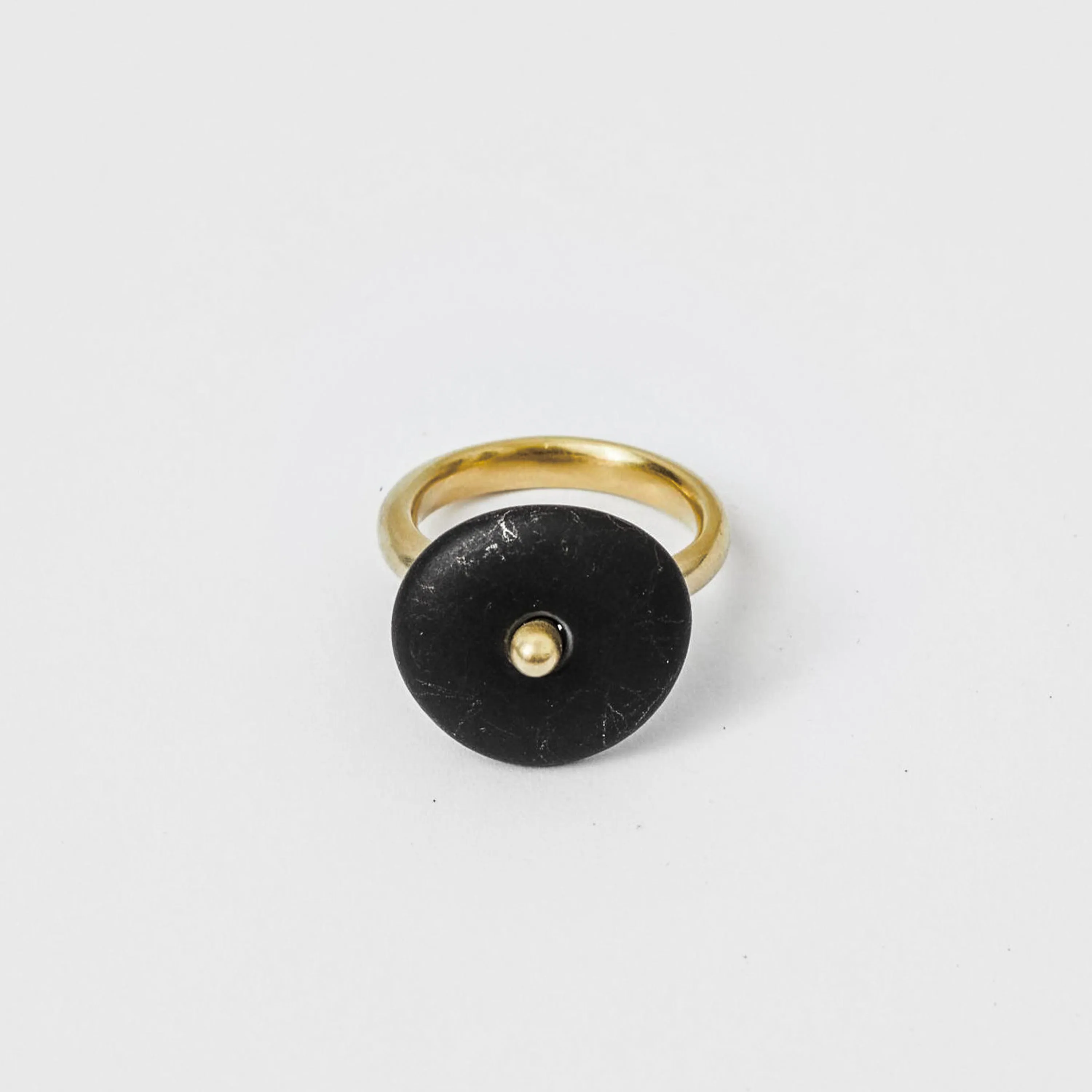 Spinner Beach Stone Ring, 19k Gold