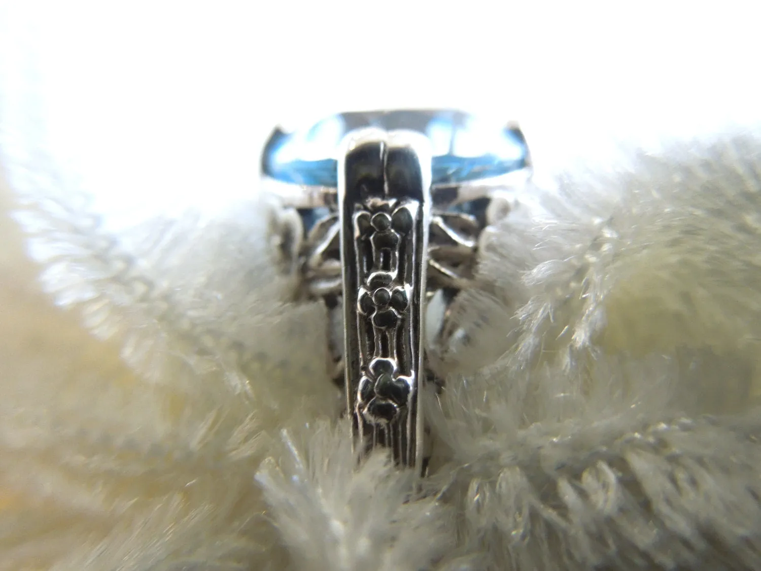 Vibrant Aquamarine or Lemon Citrine in Beautiful Filigree Art Deco Style Mounting