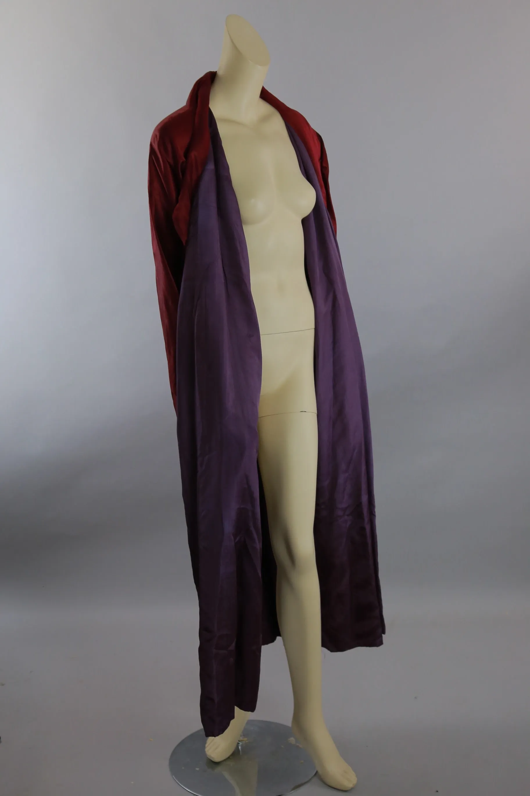Vintage Asian silk kimono robe dragon embroidery dark red silk w gold metallic