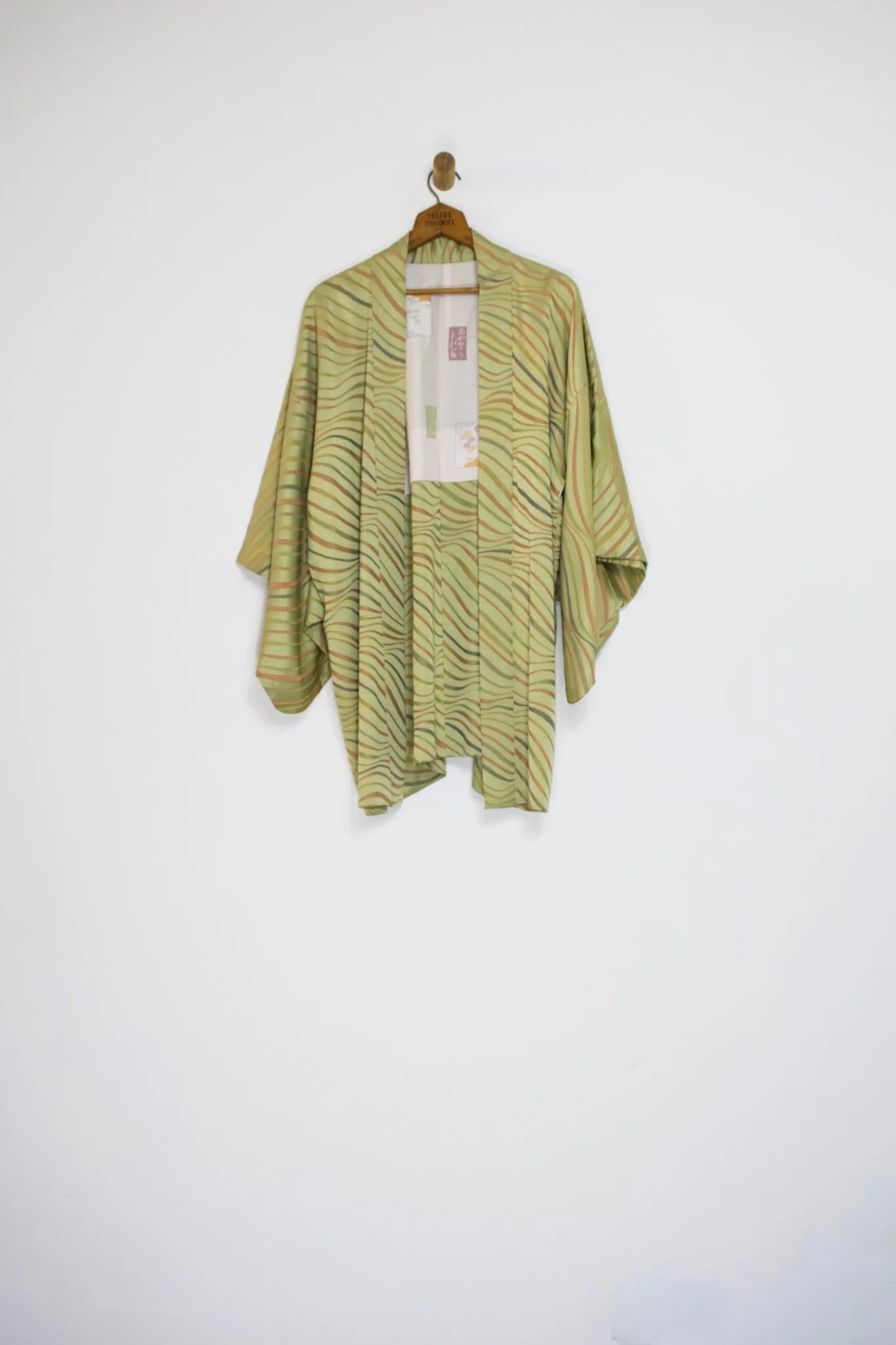 VINTAGE GREEN HAORI KIMONO