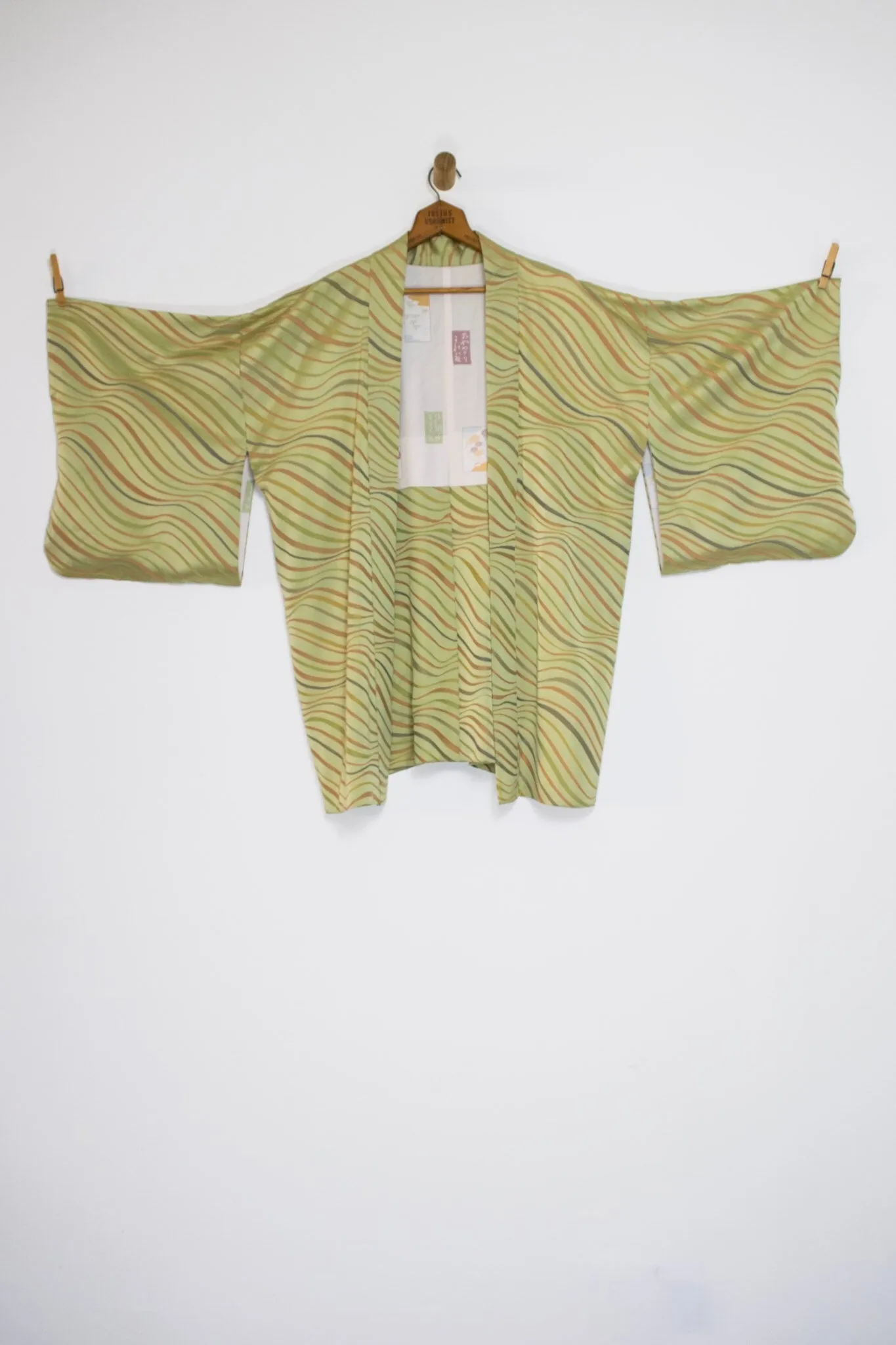 VINTAGE GREEN HAORI KIMONO