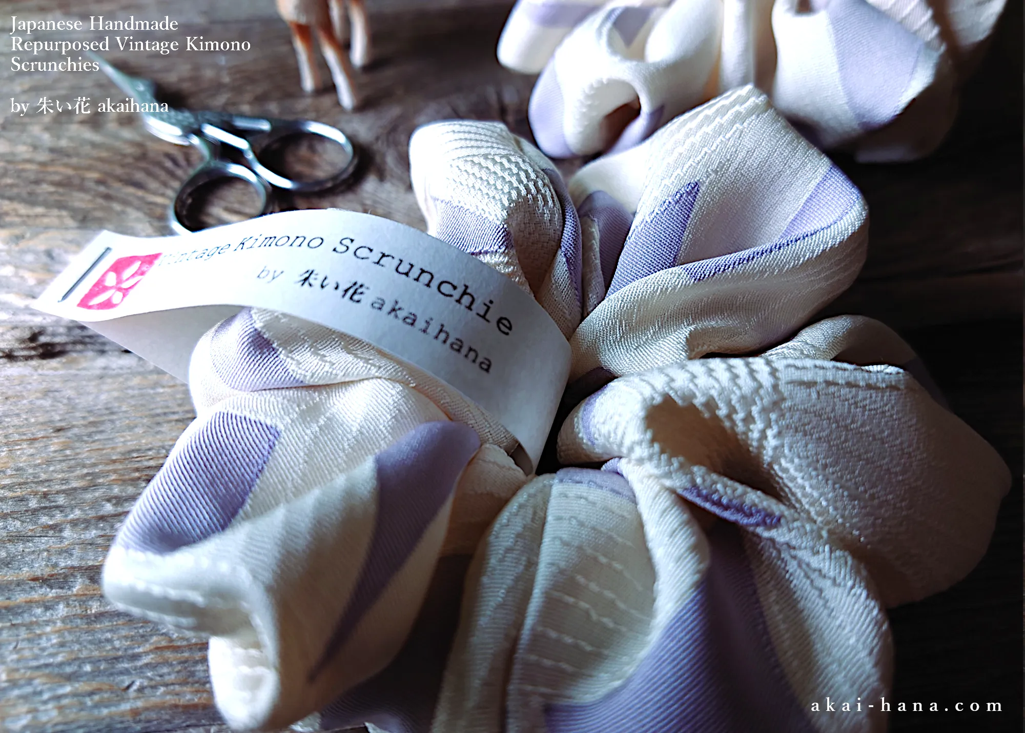 Vintage Kimono Scrunchies, Lilac x Cream, Japanese Handmade ⦿scvk0014